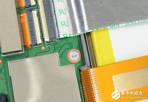 這里邊是時(shí)鐘芯片