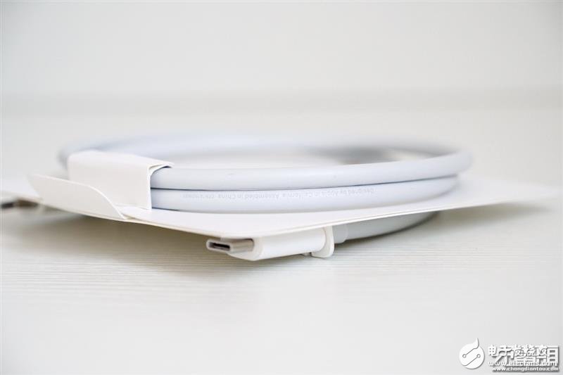 蘋果雷電3 100W數(shù)據(jù)線拆解：288元值了！